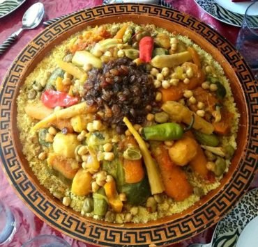 Couscous- tajine - cuisine du Maroc - carottes- courgettes- semoule