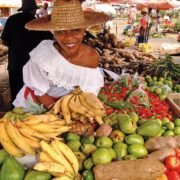marché Antilles- fruits et légumes tropicaux- cuisine du monde - recettes