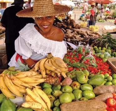 marché Antilles- fruits et légumes tropicaux- cuisine du monde - recettes