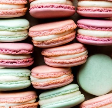 macarons colorés français