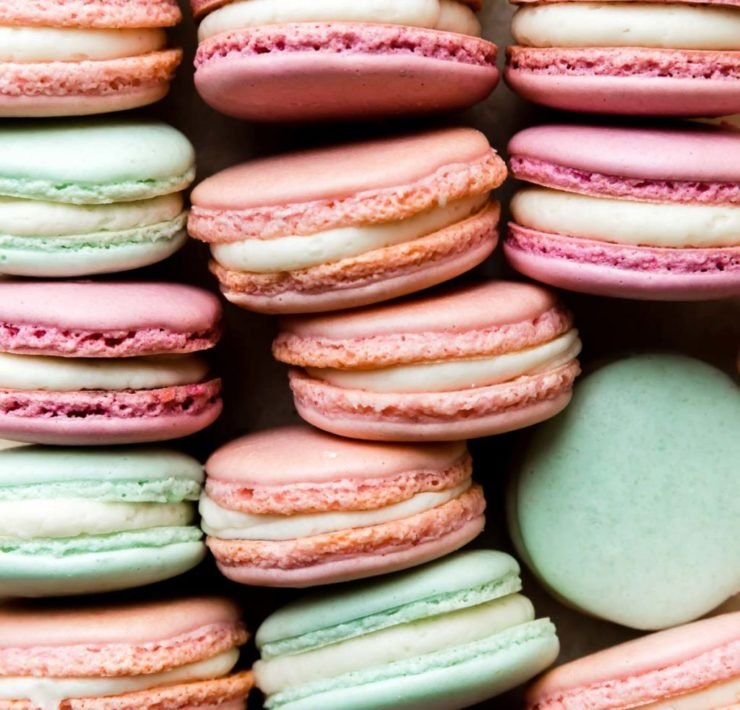 macarons colorés français