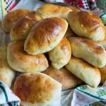 Russie pierojkis russes patés en croûte