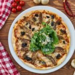 pizza-cuisine-italienne-sauce tomate- parmesan