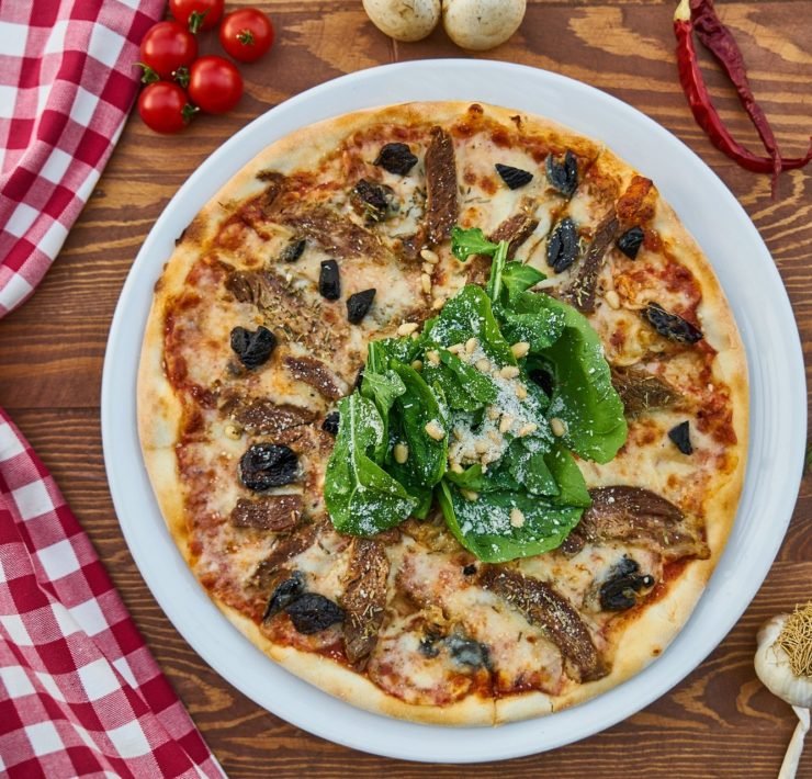 pizza-cuisine-italienne-sauce tomate- parmesan