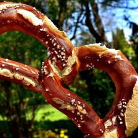 Bretzel-Pretzel-Allemagne-Bavière-Bière-Wurst-Saucisse-voyage