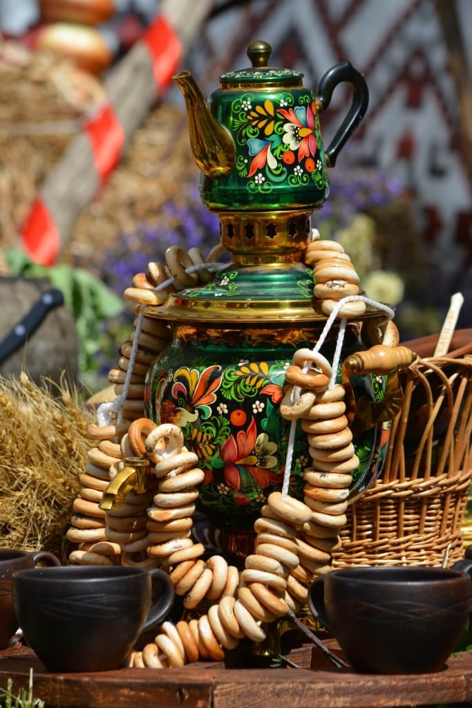Kremlin-Russie-recette-cuisine russe- bortsch- samovar