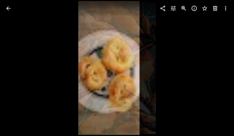 Feuilleté Apéritif à la Tapenade (Tapenade Puff Pastry Rolls)