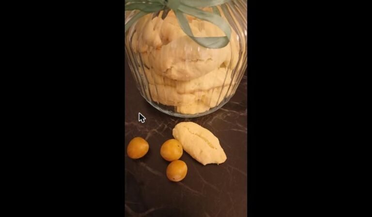 Navettes à la Fleur d’Oranger (Marseille Orange Blossom Cookies)